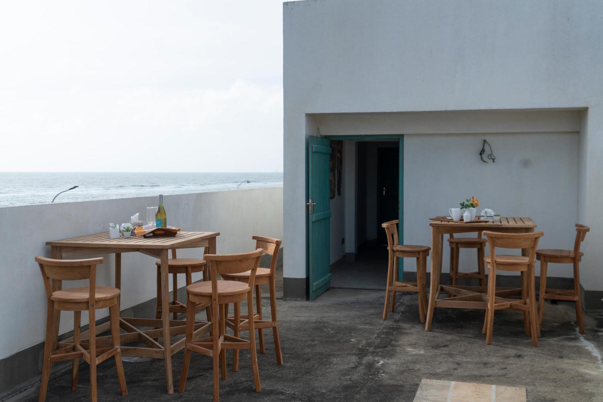 קולומבו Four Petals Inn מראה חיצוני תמונה