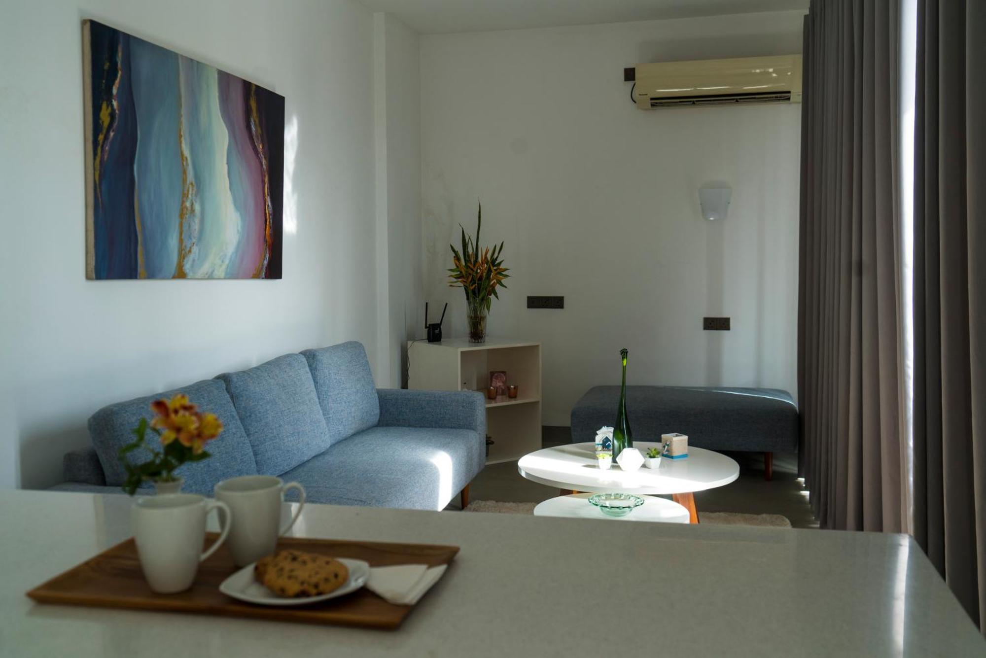 קולומבו Four Petals Inn מראה חיצוני תמונה