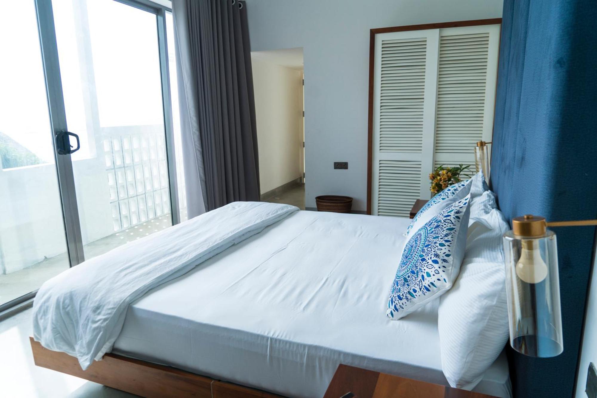 קולומבו Four Petals Inn מראה חיצוני תמונה