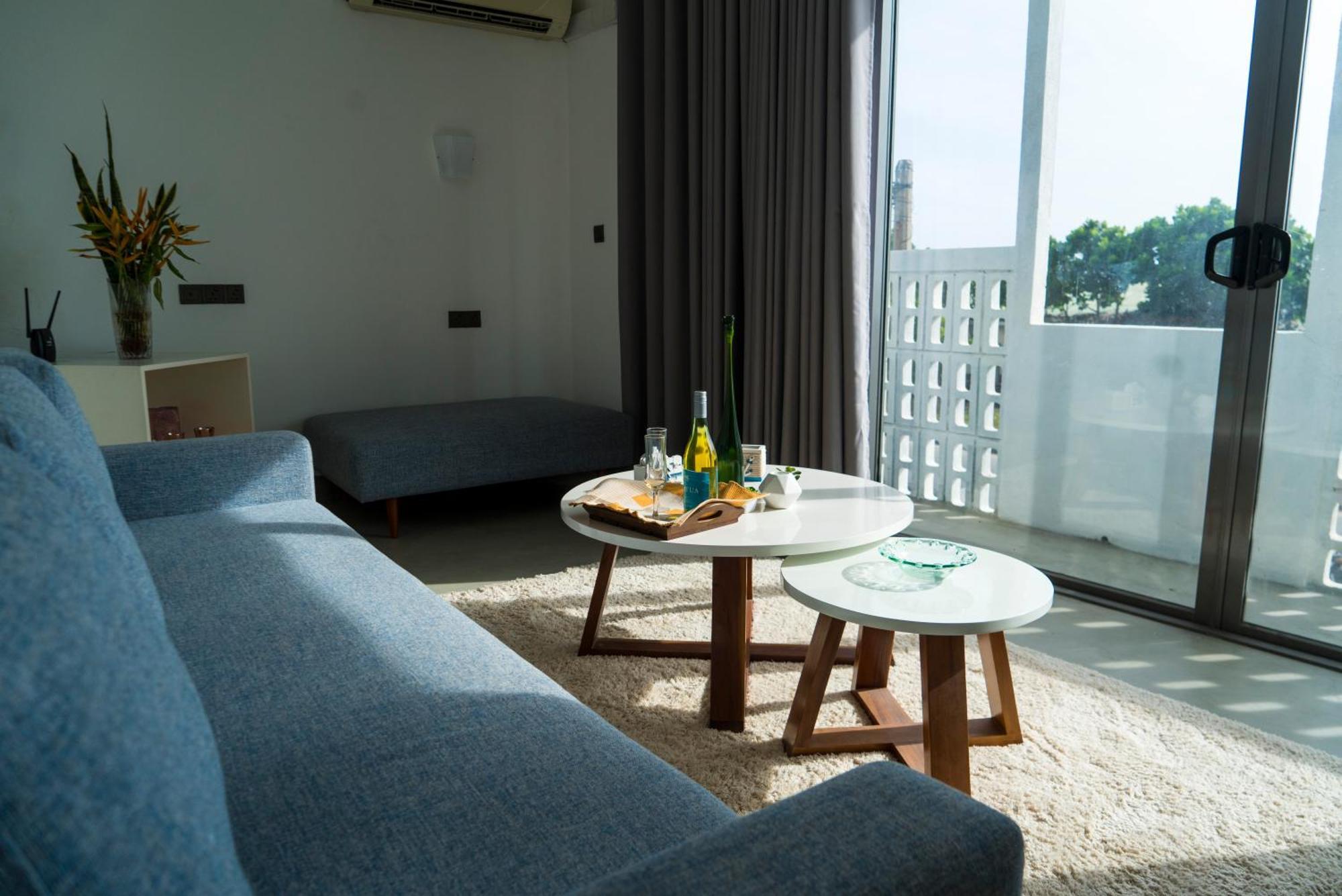 קולומבו Four Petals Inn מראה חיצוני תמונה