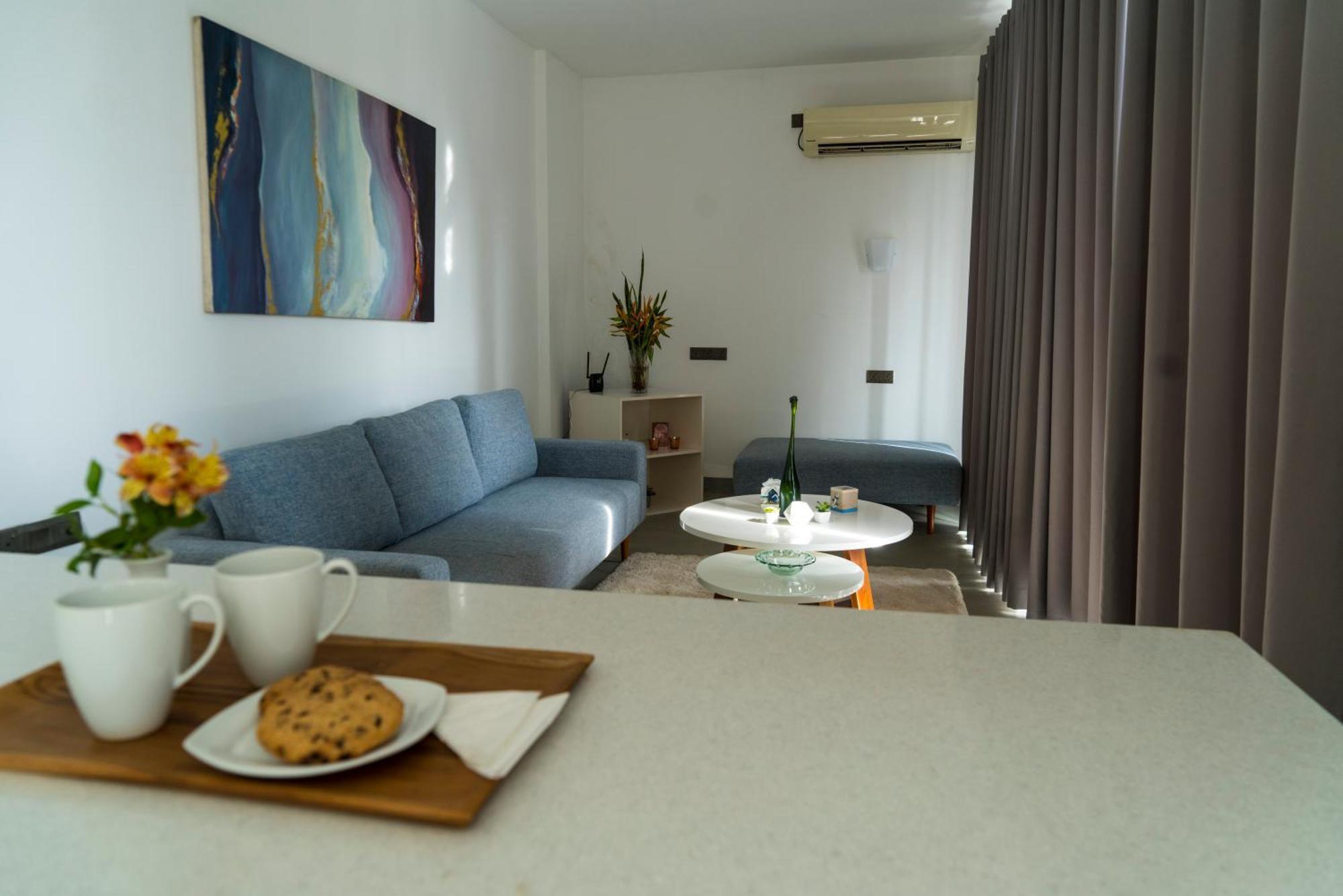 קולומבו Four Petals Inn מראה חיצוני תמונה