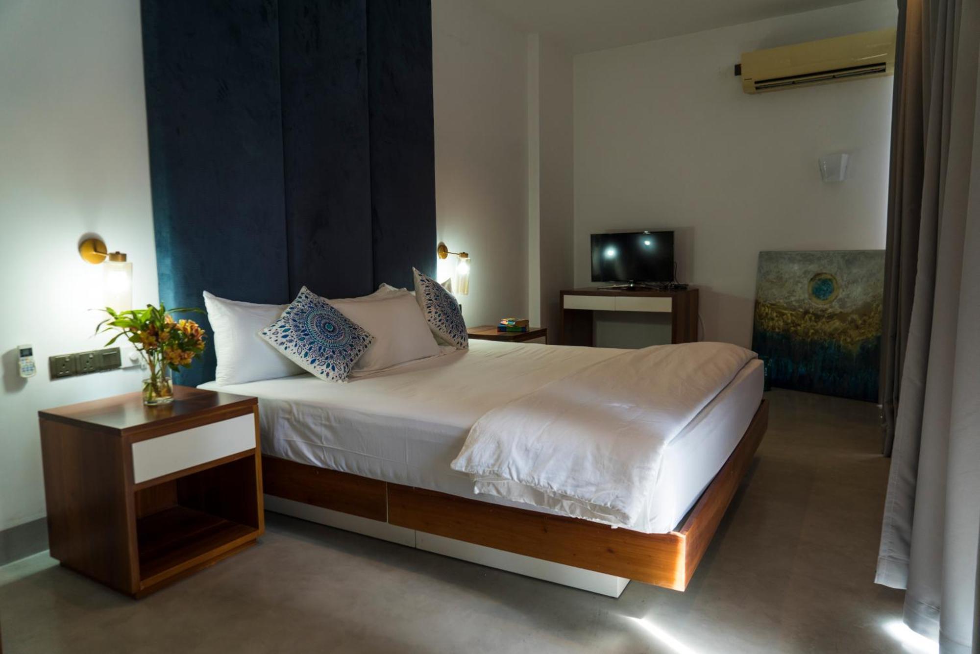 קולומבו Four Petals Inn מראה חיצוני תמונה