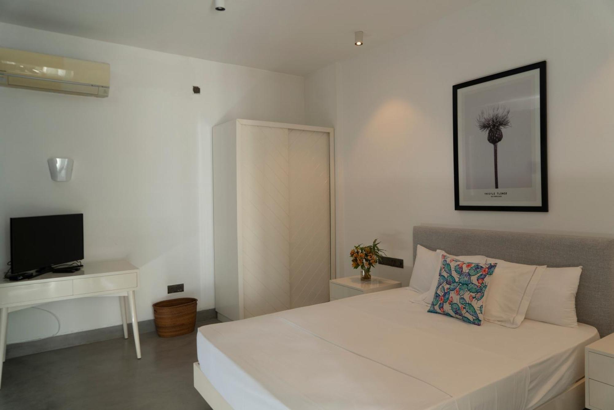 קולומבו Four Petals Inn מראה חיצוני תמונה