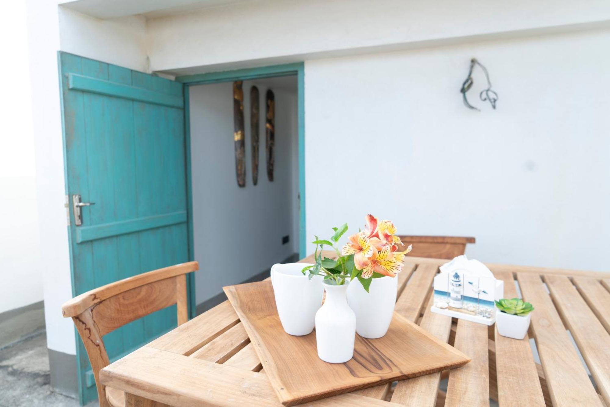 קולומבו Four Petals Inn מראה חיצוני תמונה