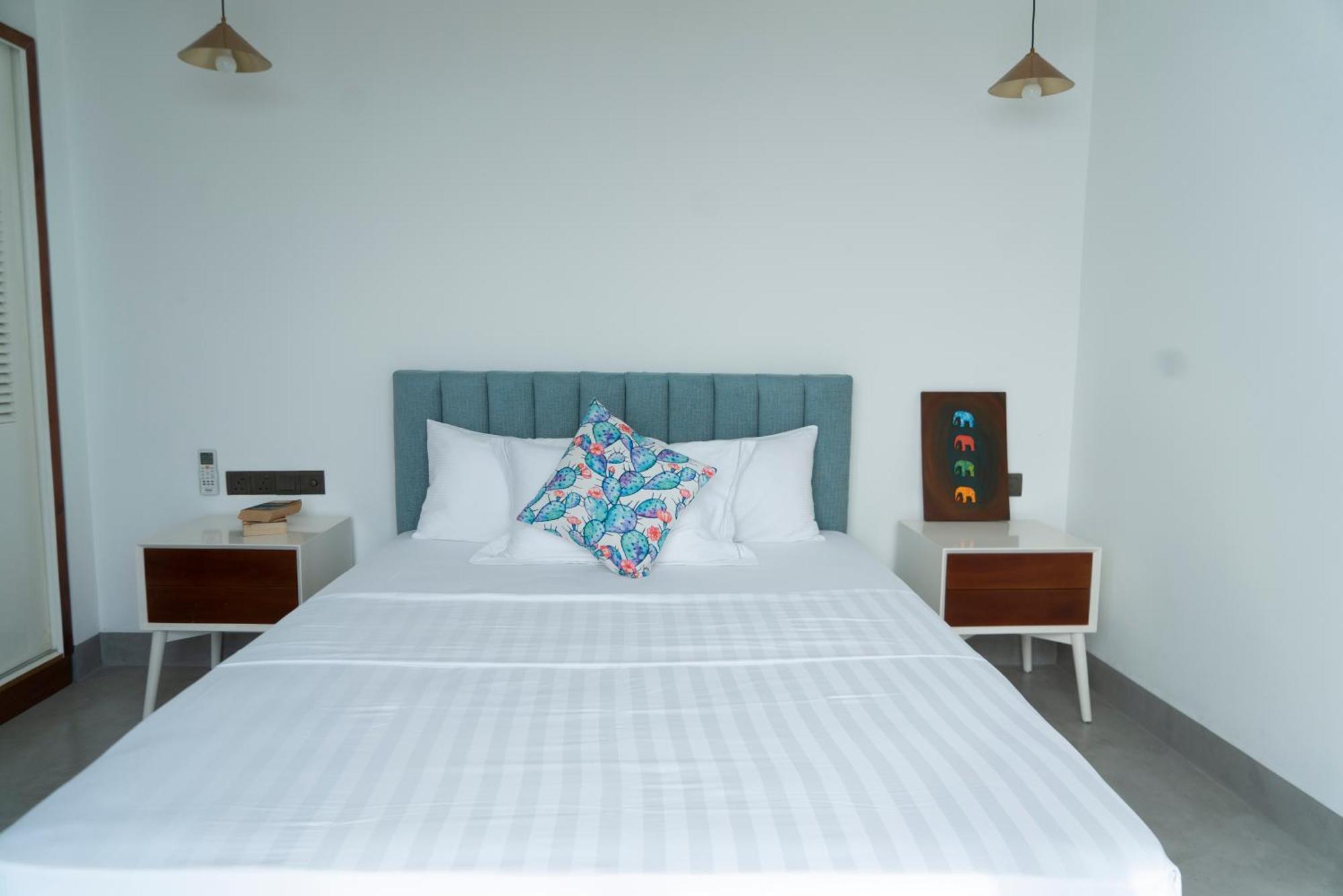 קולומבו Four Petals Inn מראה חיצוני תמונה